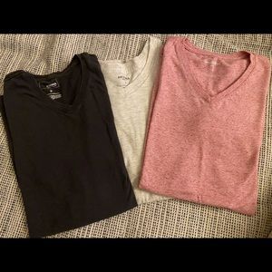 3x Mens V-Neck Tee Shirts (S)